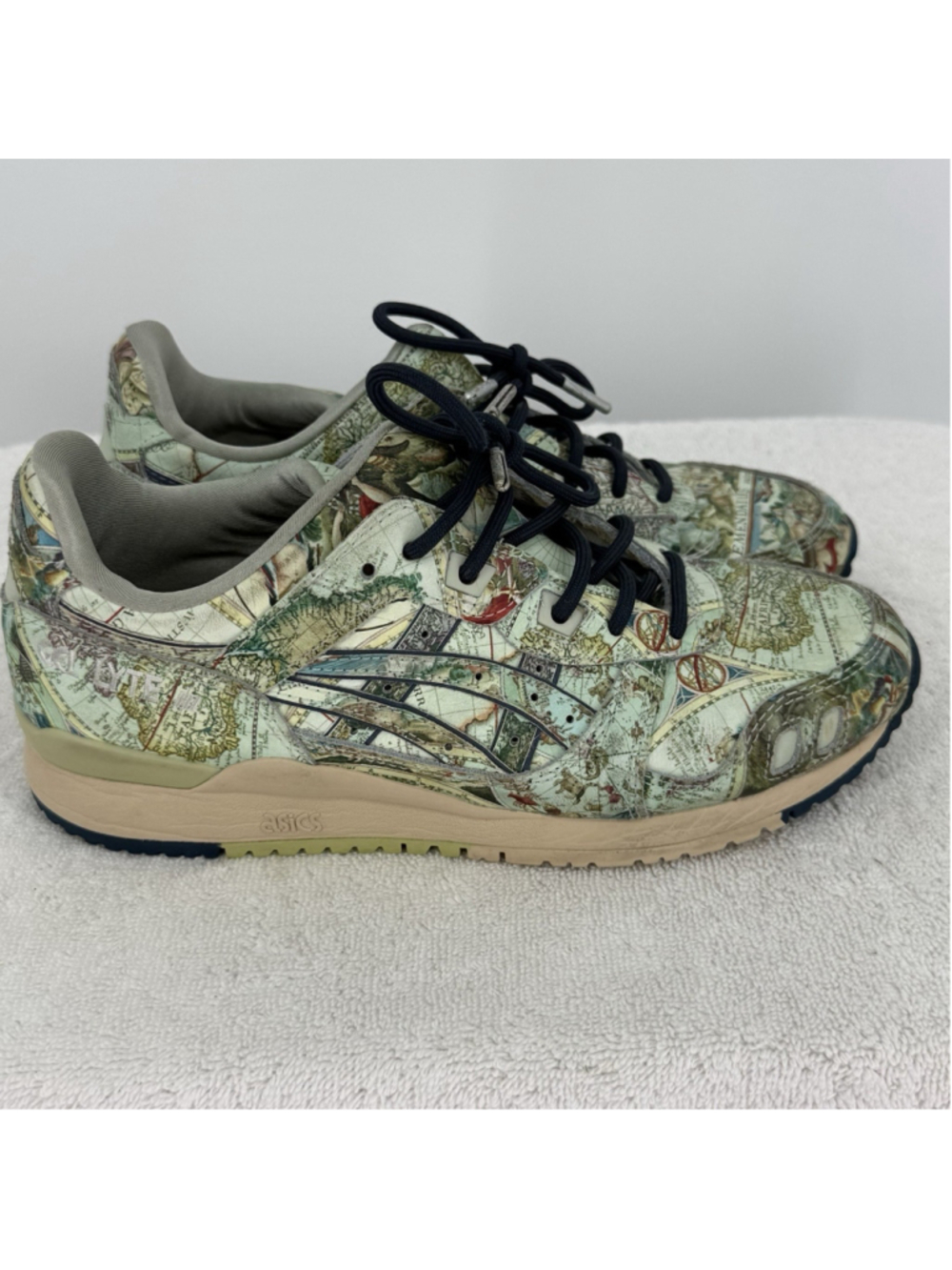 ASICS GEL-Lyte III 3 OG Aged Map atmos 1201A856-300 World Map Shoes Size 5